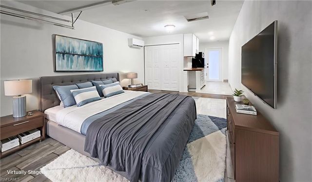 2431 Welch ST, Fort Myers, FL 33901