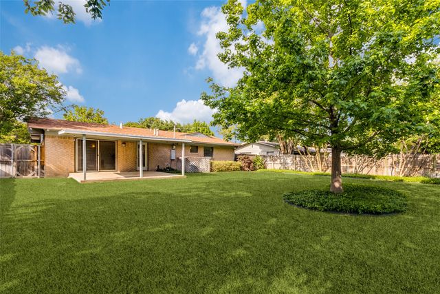 11353 Coral Hills Drive, Dallas, TX 75229