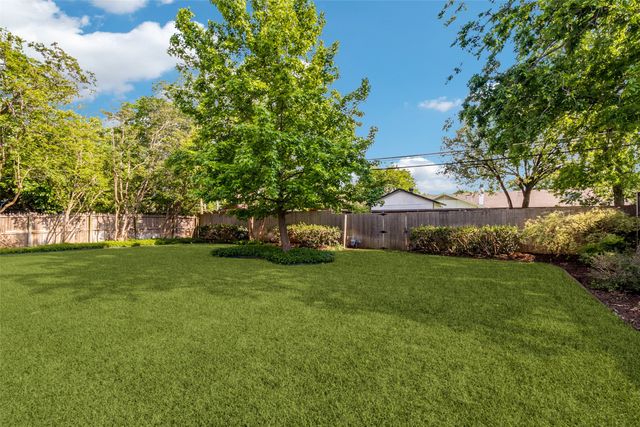11353 Coral Hills Drive, Dallas, TX 75229
