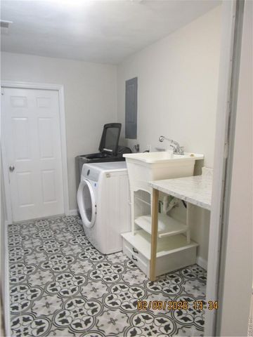 3404 Budd DR, Norfolk, VA 23518