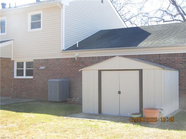 3404 Budd DR, Norfolk, VA 23518