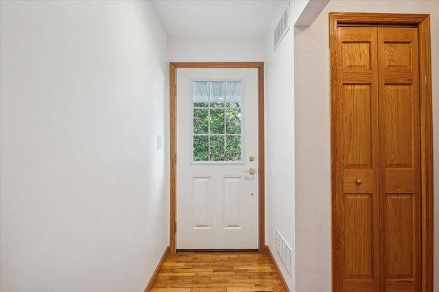 5695 Hinkley Road, Stockbridge, MI 49285