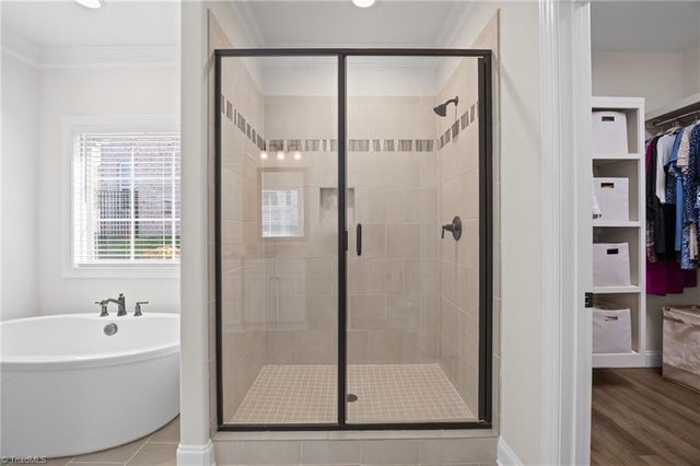 188 Quail Run Drive, Clemmons, NC 27012