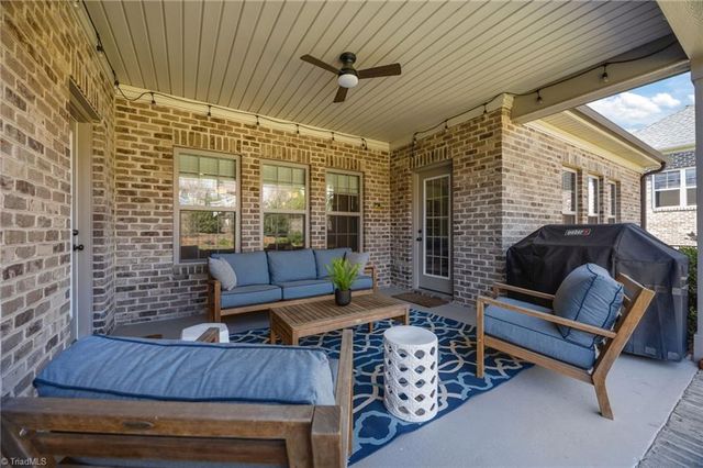 188 Quail Run Drive, Clemmons, NC 27012