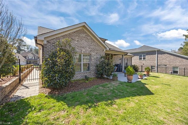 188 Quail Run Drive, Clemmons, NC 27012