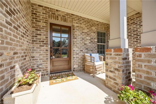 188 Quail Run Drive, Clemmons, NC 27012
