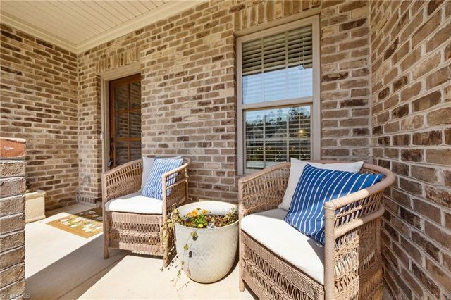188 Quail Run Drive, Clemmons, NC 27012