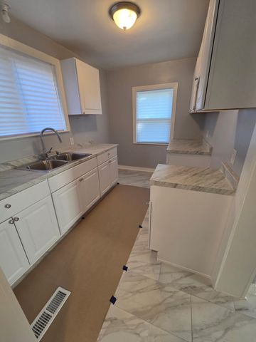 18202 Littlefield Street Se, Detroit City, MI 48235