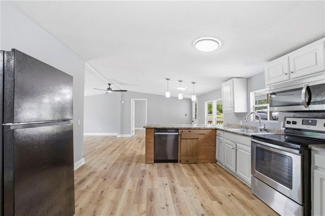 109 Webb Drive NE, Calhoun, GA 30701