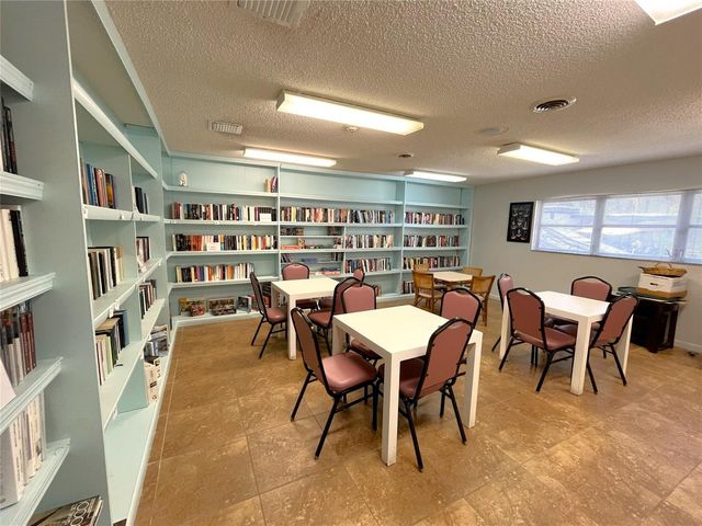 7837 Golf Circle Drive 206, Margate, FL 33063