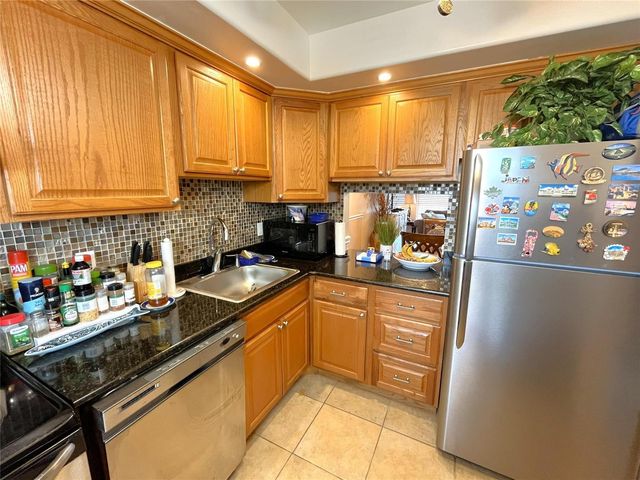 7837 Golf Circle Drive 206, Margate, FL 33063