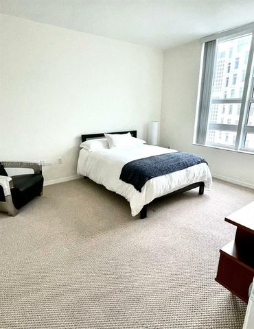 950 N Brickell Bay Dr 3002, Miami, FL 33131