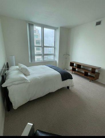 950 N Brickell Bay Dr 3002, Miami, FL 33131