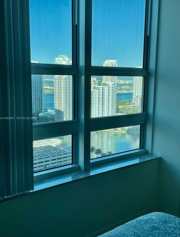 950 N Brickell Bay Dr 3002, Miami, FL 33131