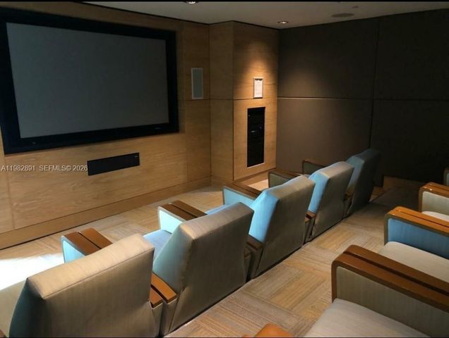 950 N Brickell Bay Dr 3002, Miami, FL 33131