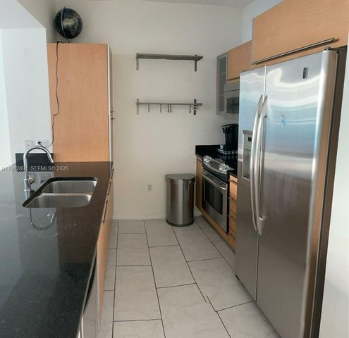 950 N Brickell Bay Dr 3002, Miami, FL 33131