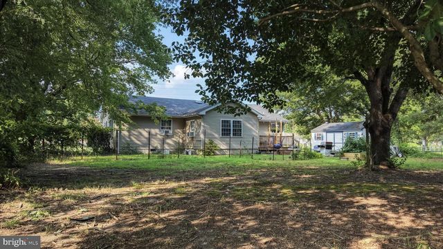 16384 ABBOTTS POND RD, Milford, DE 19963