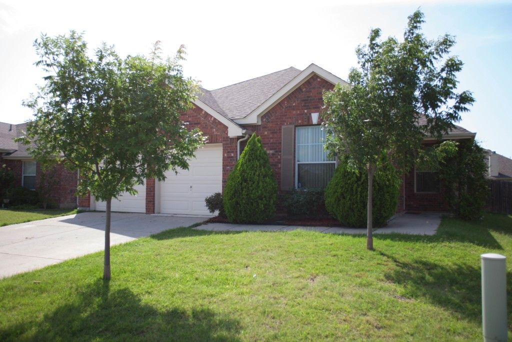 2725 Sunlight Drive, Little Elm, TX 75068