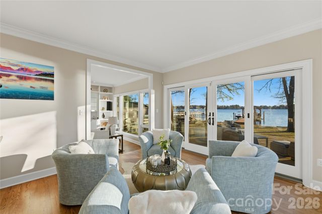 18019 Whispering Oaks Drive, Cornelius, NC 28031