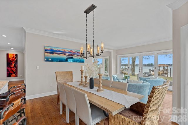 18019 Whispering Oaks Drive, Cornelius, NC 28031