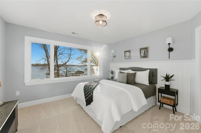 18019 Whispering Oaks Drive, Cornelius, NC 28031