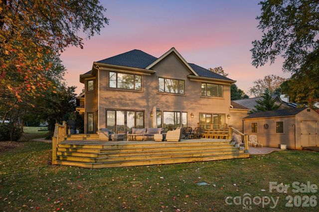 18019 Whispering Oaks Drive, Cornelius, NC 28031