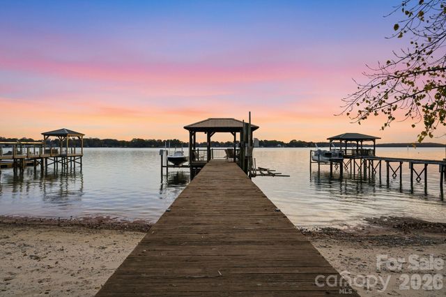 18019 Whispering Oaks Drive, Cornelius, NC 28031