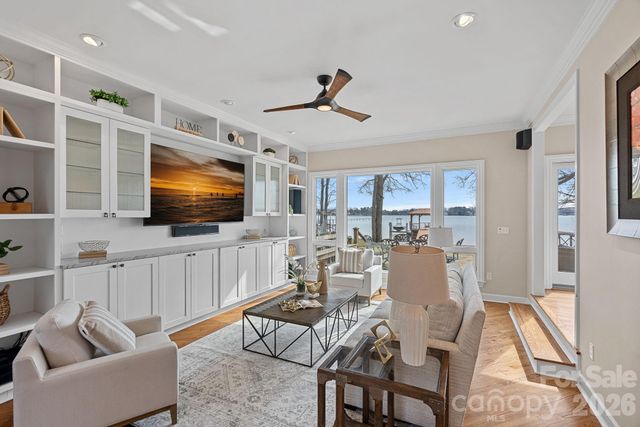 18019 Whispering Oaks Drive, Cornelius, NC 28031