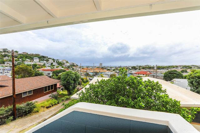 3782 Claudine Street, Honolulu, HI 96816