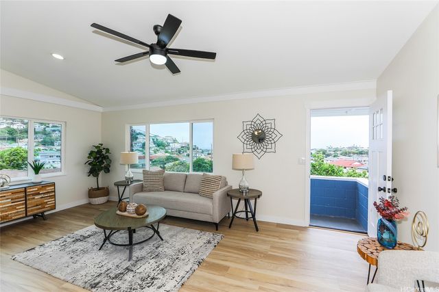 3782 Claudine Street, Honolulu, HI 96816