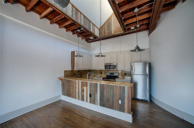 709 W Magnolia Avenue 217, Fort Worth, TX 76104