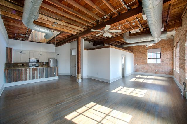 709 W Magnolia Avenue 217, Fort Worth, TX 76104