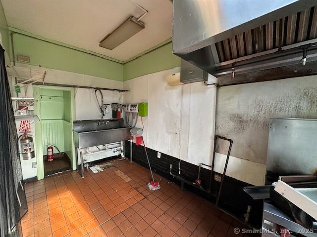 685 North Main Street, Norwich, CT 06360
