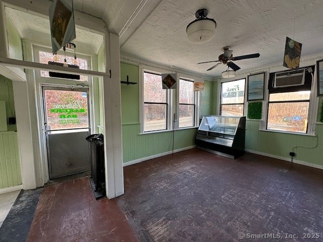 685 North Main Street, Norwich, CT 06360