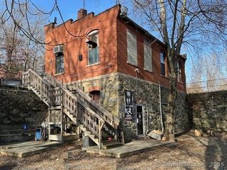 685 North Main Street, Norwich, CT 06360