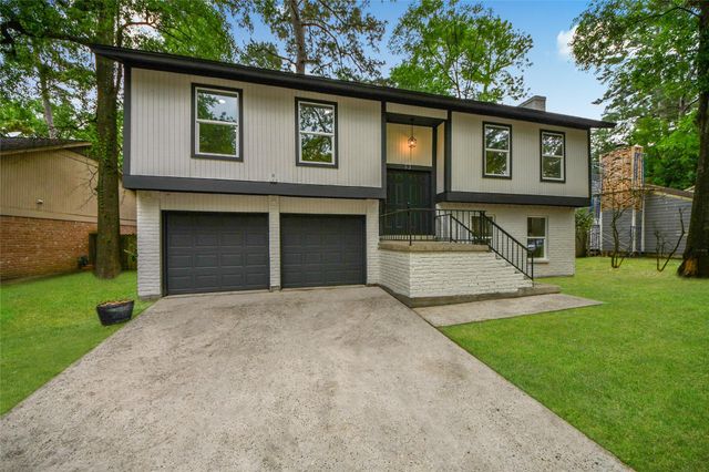 33 Kittiwake Court, The Woodlands, TX 77380