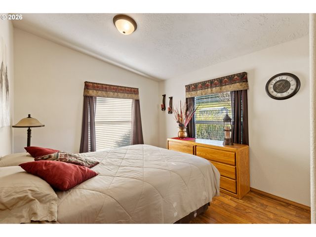 11119 N MYRTLE Rd, Myrtle Creek, OR 97457