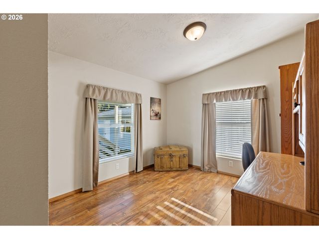 11119 N MYRTLE Rd, Myrtle Creek, OR 97457
