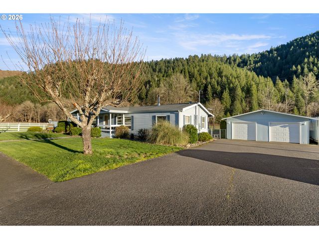 11119 N MYRTLE Rd, Myrtle Creek, OR 97457
