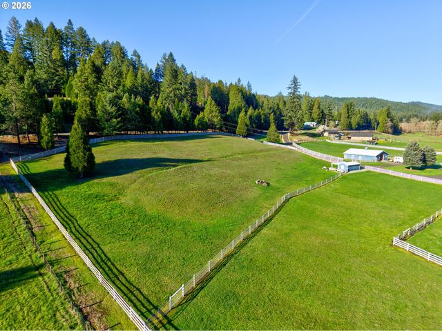 11119 N MYRTLE Rd, Myrtle Creek, OR 97457