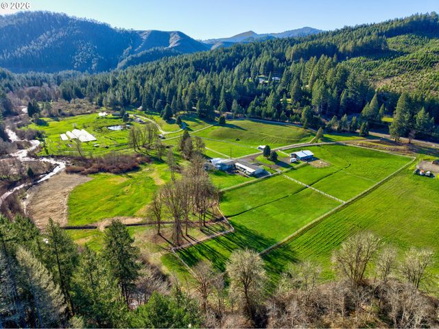 11119 N MYRTLE Rd, Myrtle Creek, OR 97457