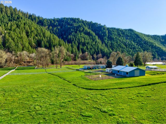 11119 N MYRTLE Rd, Myrtle Creek, OR 97457