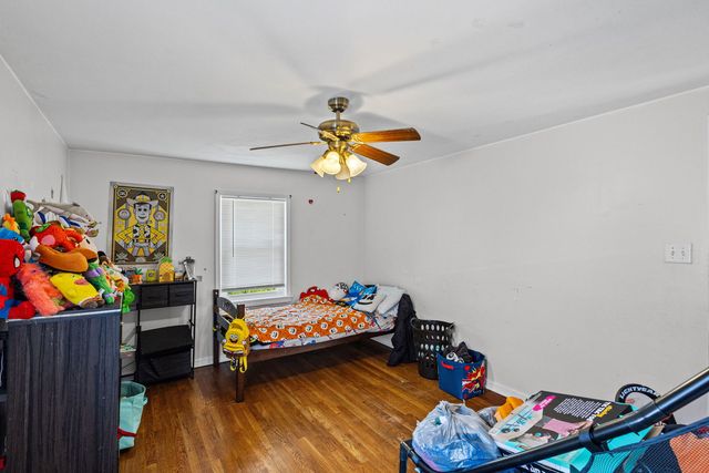 11035 S Avenue E, Chicago, IL 60617