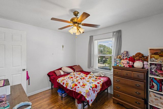 11035 S Avenue E, Chicago, IL 60617