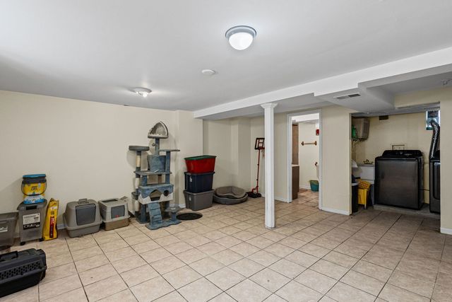 11035 S Avenue E, Chicago, IL 60617