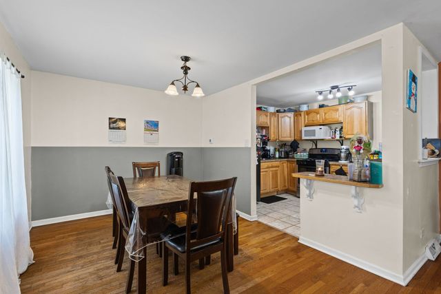 11035 S Avenue E, Chicago, IL 60617
