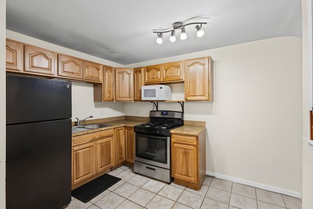 11035 S Avenue E, Chicago, IL 60617