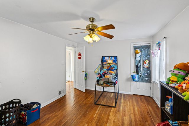 11035 S Avenue E, Chicago, IL 60617