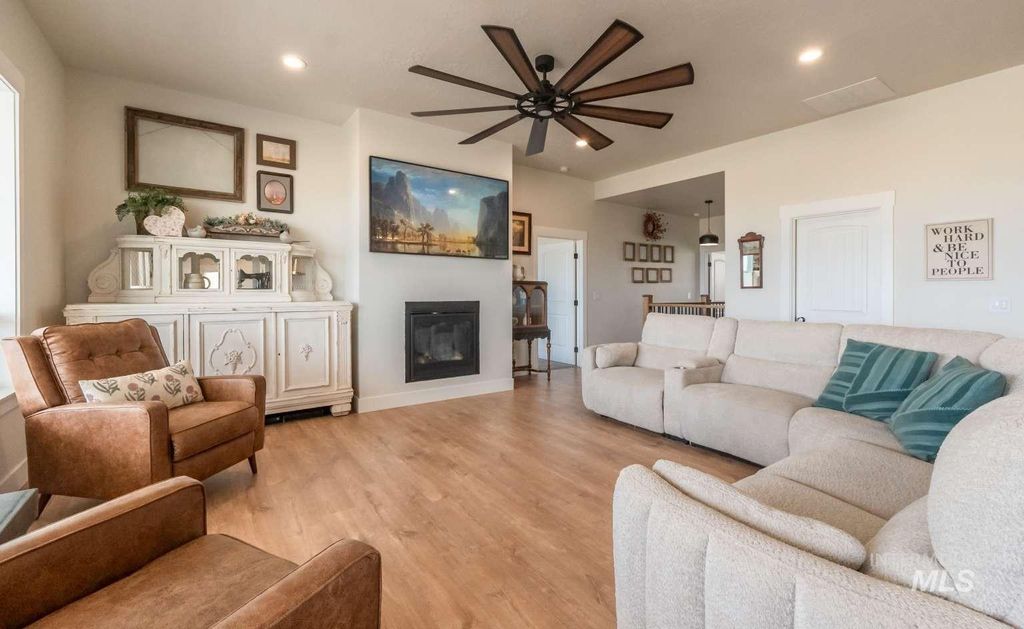 9853 Salmon Ridge Pl, Nampa, ID 83686 photo 8