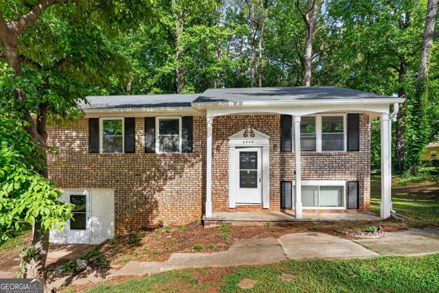 6444 Fleur De Lis Drive, Morrow, GA 30260
